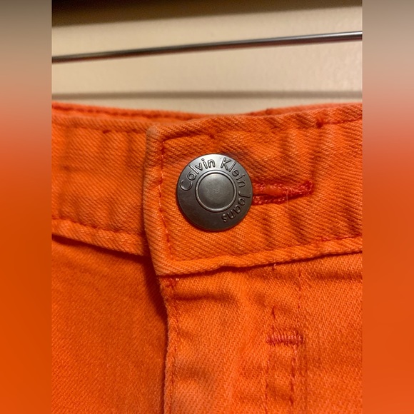 Calvin Klein Shorts - Size 4 - Picture 6 of 8